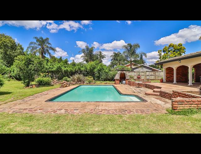 8 BEDROOM FREEHOLD FOR SALE IN CHASEDENE